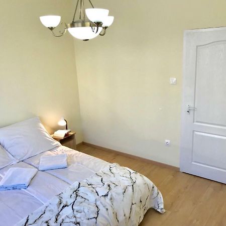 Ella Apartman Debrecen Exterior photo