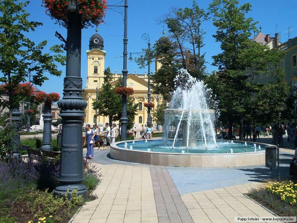 Ella Apartman Debrecen Exterior photo